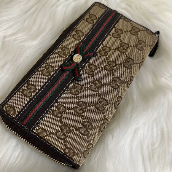 💯Authentic Gucci Zipped Long Wallet with Cherryline 🍀 - Picture 10 of 15